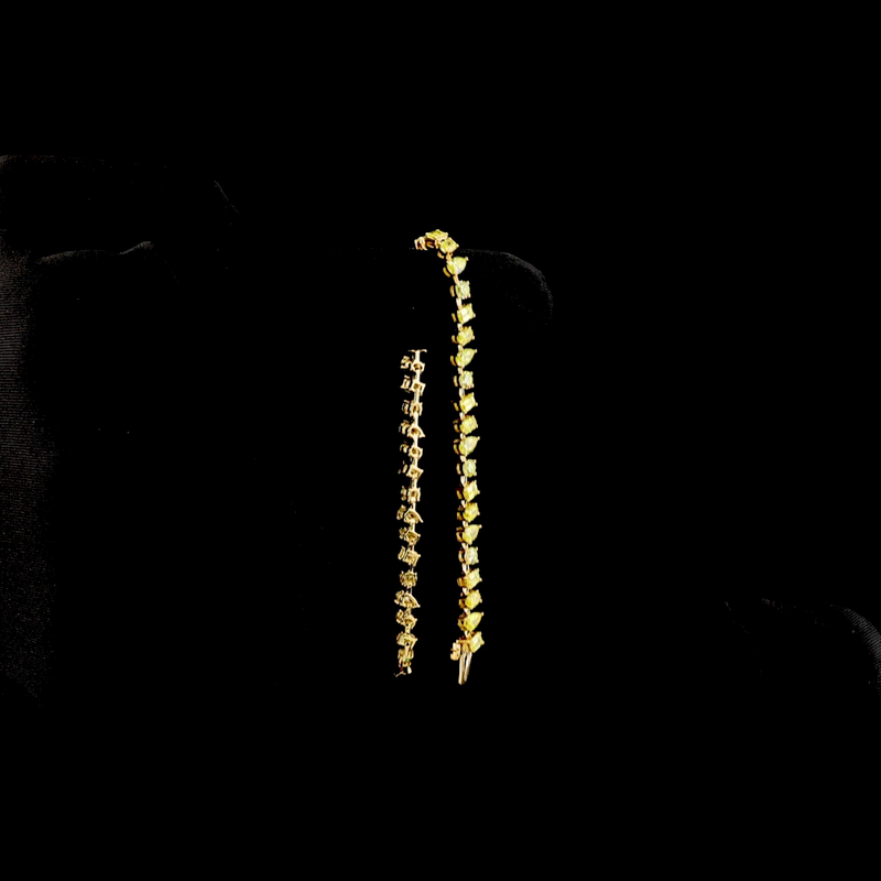 5ctw Prong Inclined Pear, Emerald & Oval Station Bracelet