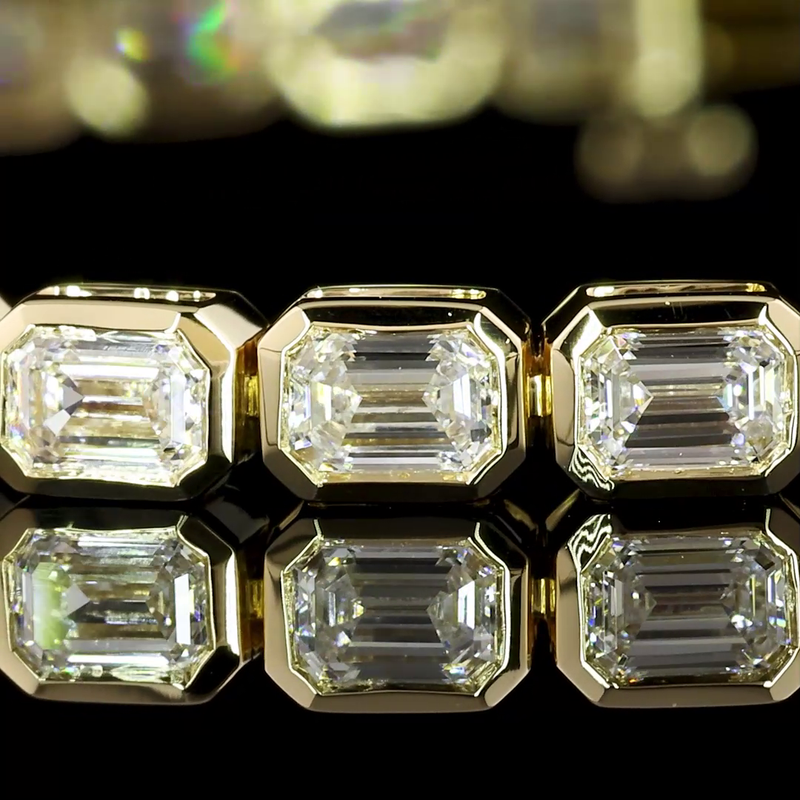 4-1/2ctw Bezel East West Emerald Tennis Bracelet