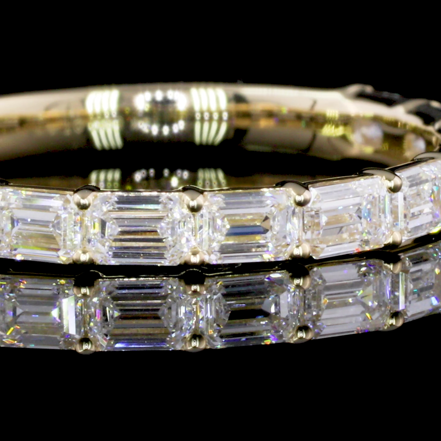 2-1/4ctw Prong East West Emerald Half Eternity Band