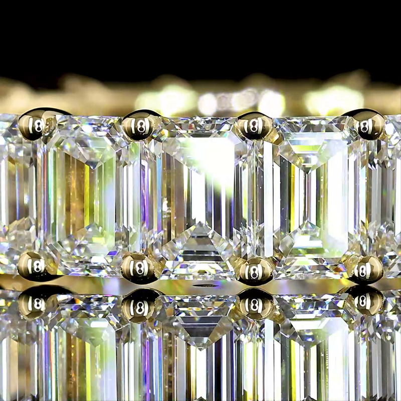 4-1/2ctw Emerald Prong Diamond Eternity Band