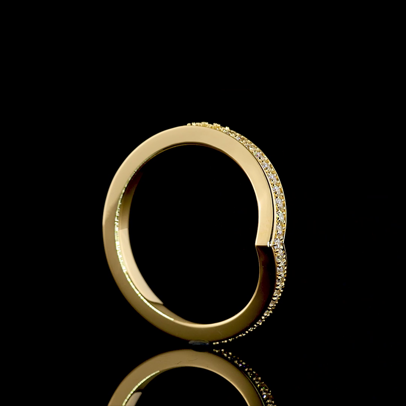 Round Diamond Half Eternity Band (1/6ctw)