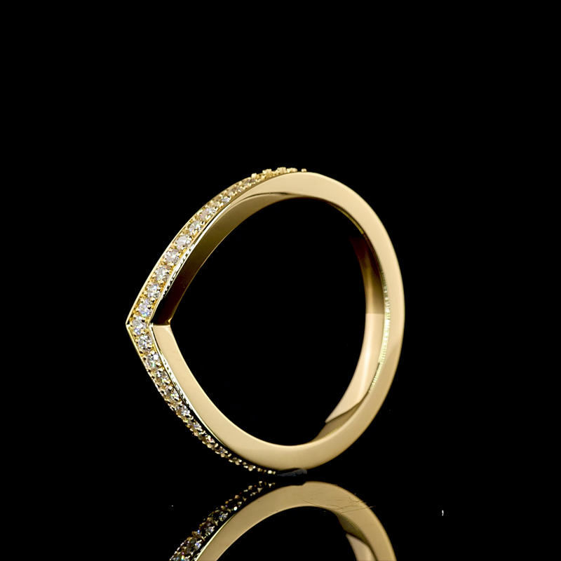 Round Diamond Half Eternity Band (1/6ctw)