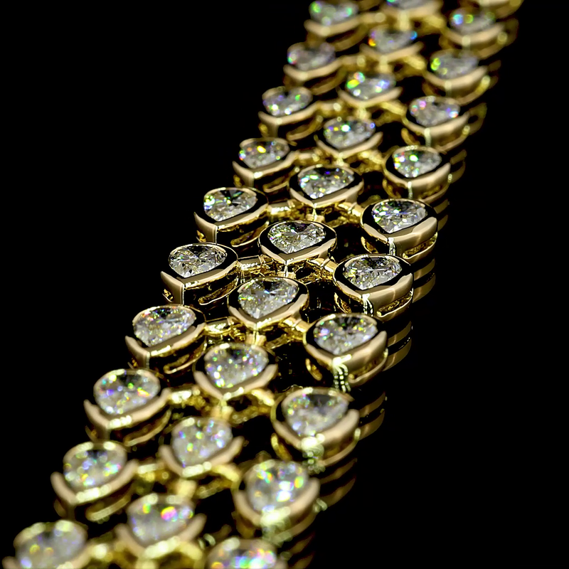 16ctw Bezel East West Pear Special Necklace