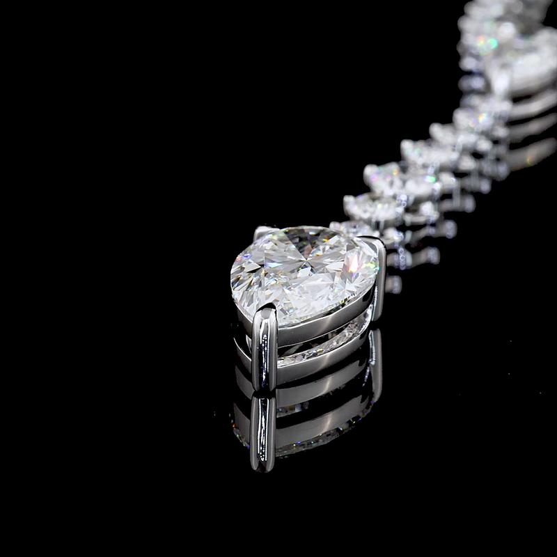 9ctw Prong Pear & Round Special Necklace