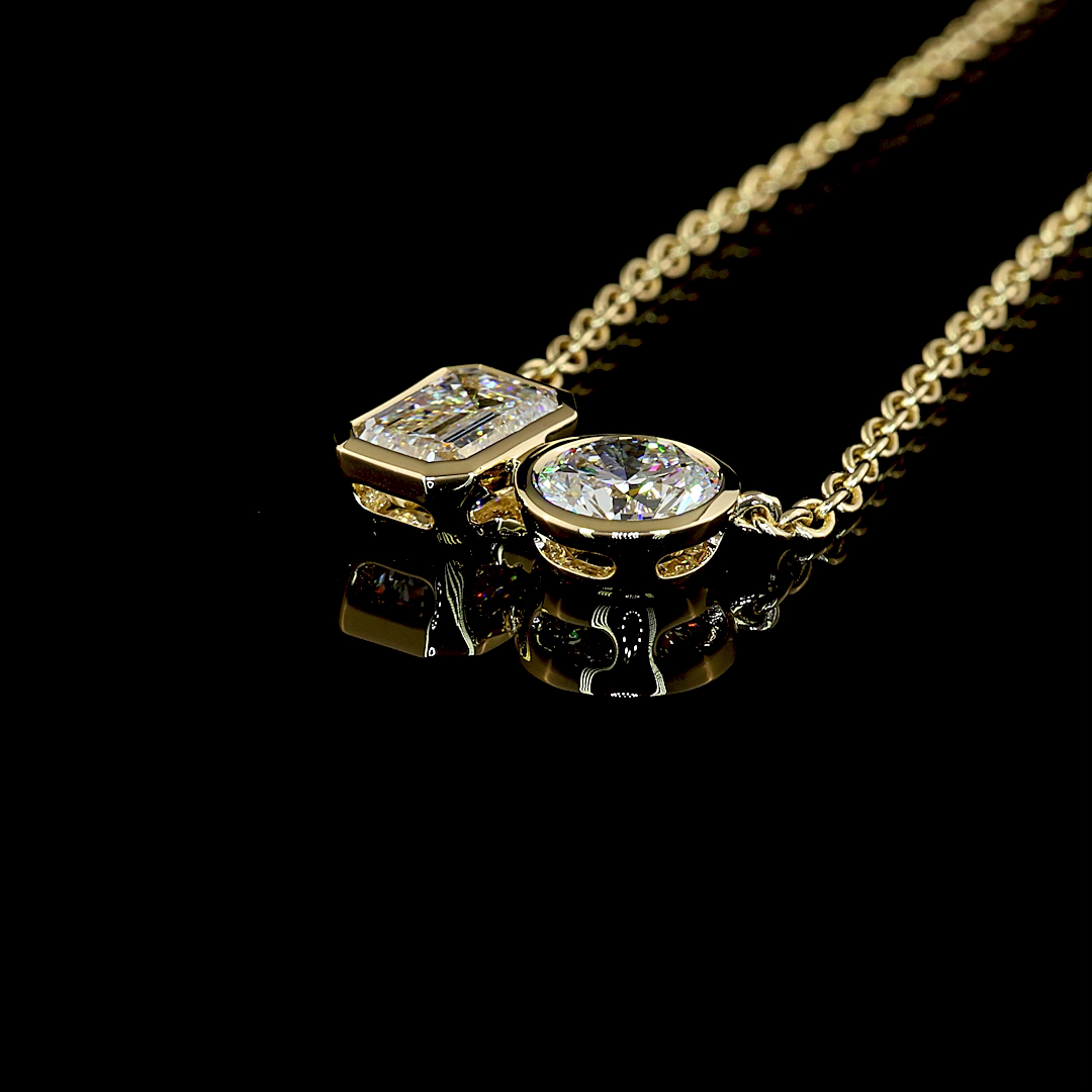 2-1/4ctw Bezel Emerald & Round Toi et Moi Pendant