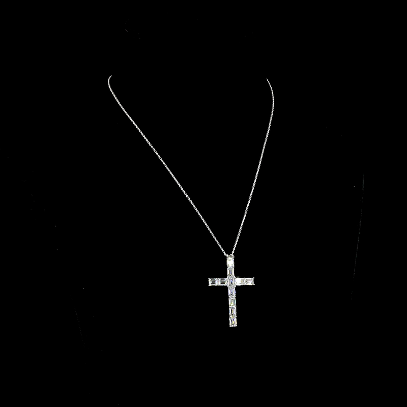 5ctw Prong Emerald Symbol Pendant