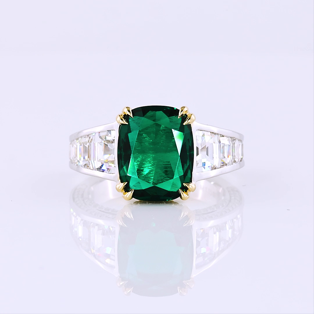 4ct Cushion Emerald Special Engagement Ring